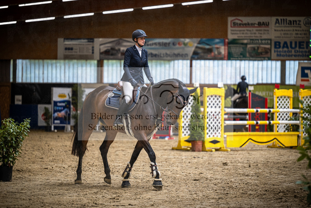 DOS_0451 | Entdecke hochwertige Reitturnierfotos von Foto Oger. Professionell, emotional und authentisch – jetzt Lieblingsmomente im Shop bestellen.Deutschlandweite Turnierfotografie. - Realisiert mit Pictrs.com