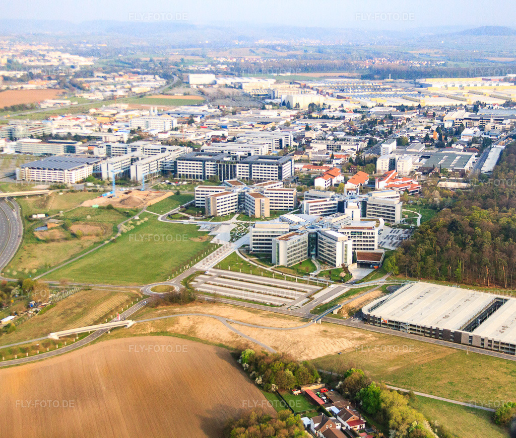 Luftbild: SAP Deutschland SE & Co. KG in Walldorf im Bundesland Baden-Württemberg in Deutschland. Foto: IMG_49474.jpg vom 06.04.2012 durch Werner Riehm/FLY-FOTO.deWWW.SAP.COM