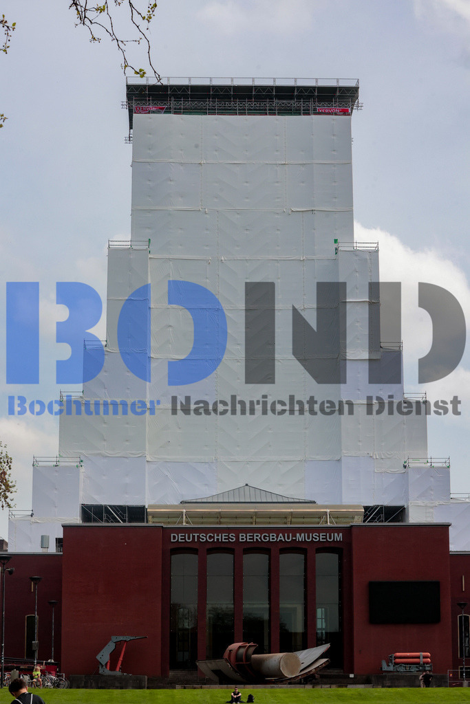 Bergmann-Ampel vor dem Deutschen Bergbaumuseum {date} -  | {headline}



(Foto: Sebastian Sendlak / BOND)

 - Realisiert mit Pictrs.com