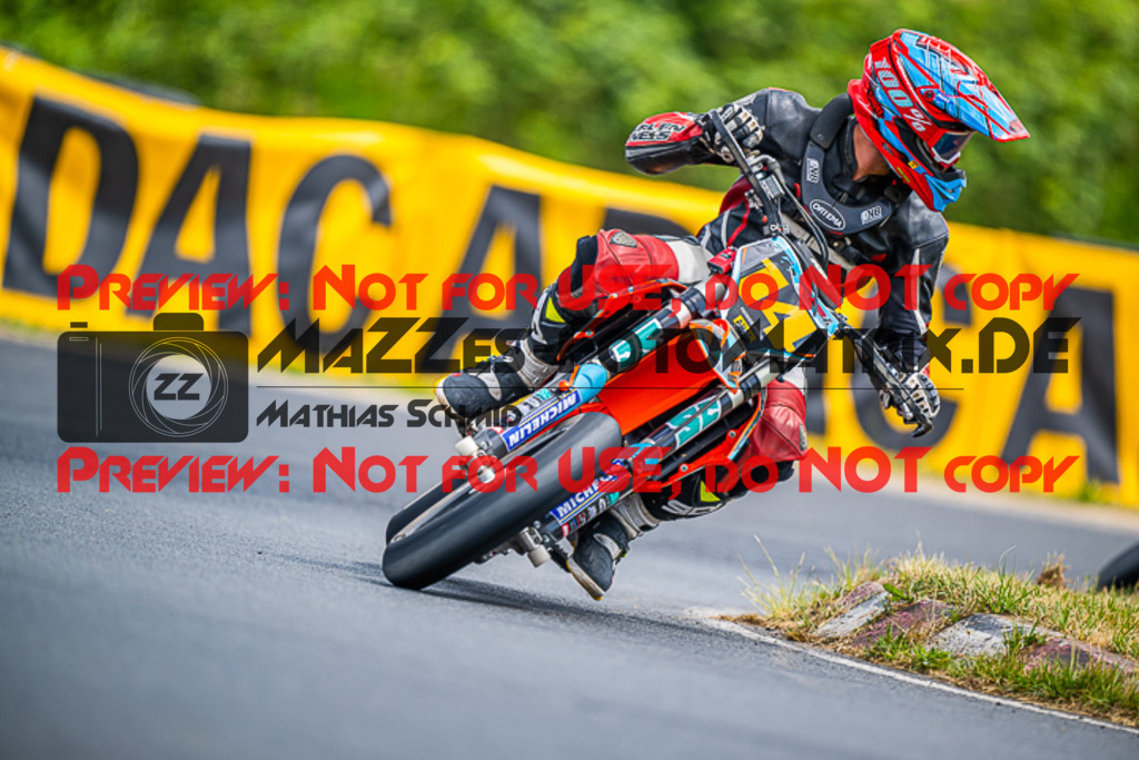 MaZZes_FotoMatrix_220529_7174 | Fotograf Mathias Schmid
Sportfotograf,
Eventfotograf,
Hochzeitsfotograf,
Portraitfotograf