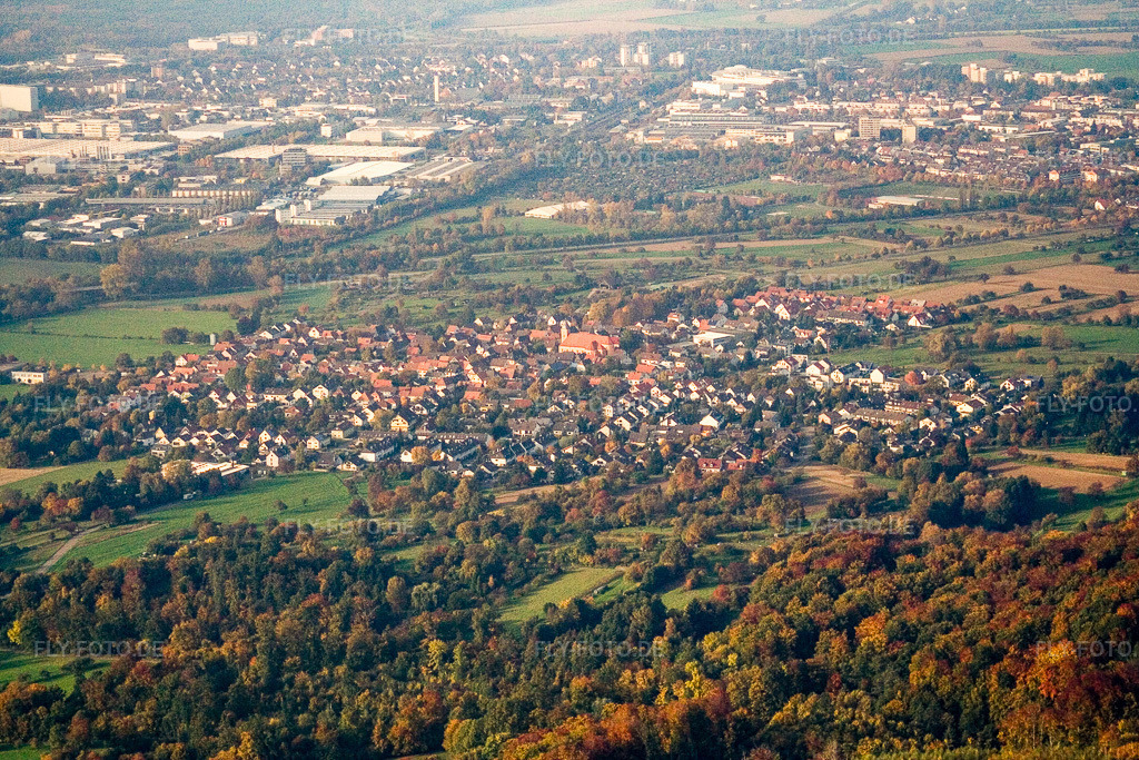 Luftbild: Ortsansicht aus Südosten im Ortsteil Oberweier in Ettlingen im Bundesland Baden-Württemberg in Deutschland. Foto: IMG_14076.jpg vom 11.10.2008 durch Werner Riehm/FLY-FOTO.de