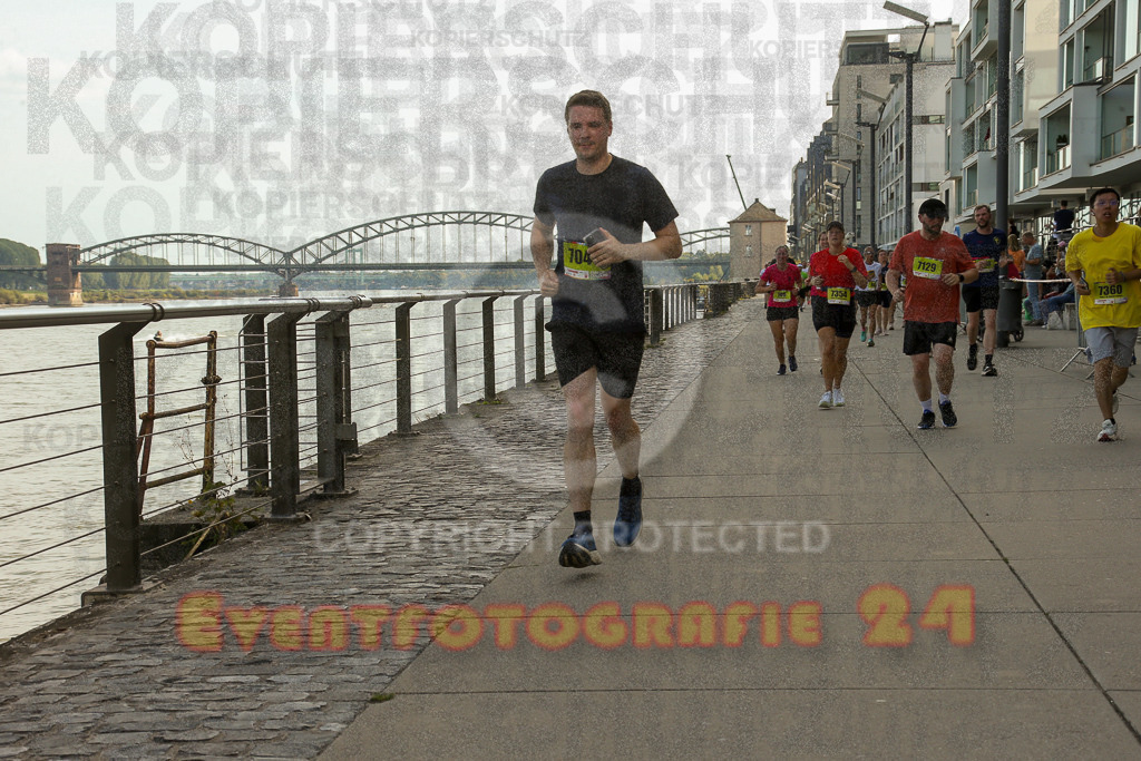 250920_1451_EX1_7860 | Sportfotografie im Rhein-Sieg Kreis, Köln, Bonn, NRW, Rheinland Pfalz, Hessen, etc. Unser Tätigkeitsfeld umfasst den Laufsport vom Volkslauf über den Marathon, Duathlon, Triathon bis zum Ultralauf wie Kölnpfad Ultra oder Schindertrail.
