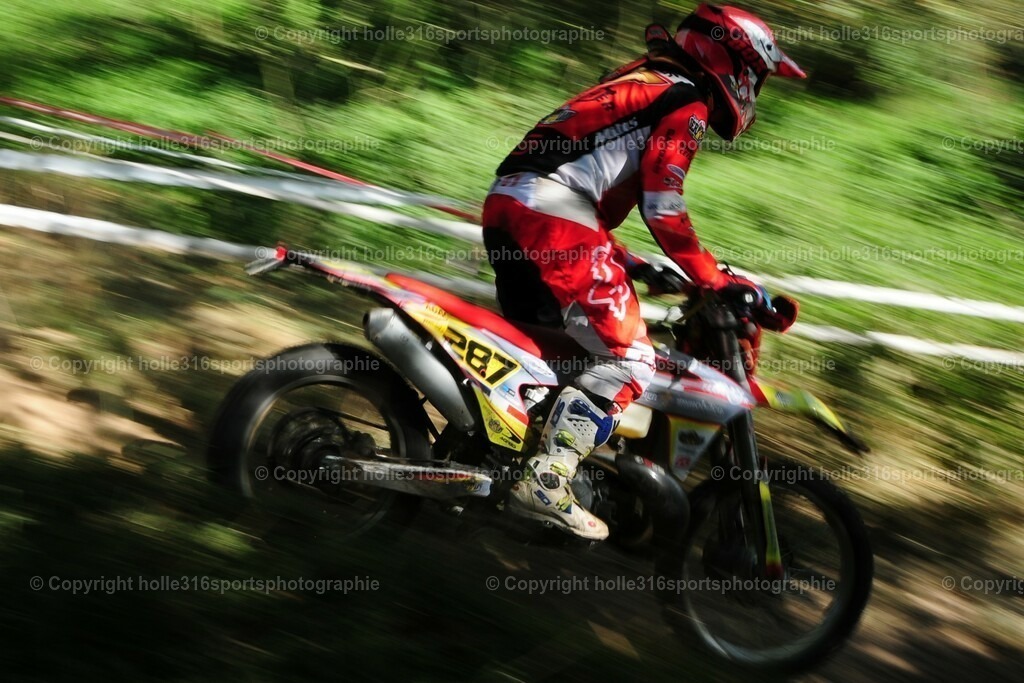 DSC_5474 | Sportfotografie , Motorsport, Motoross, Reitsport, Mointainbike, Enduro,
Landschaft , Outdoor, Eventfotografie, Landschaft, Bilder online bestellen - Realisiert mit Pictrs.com