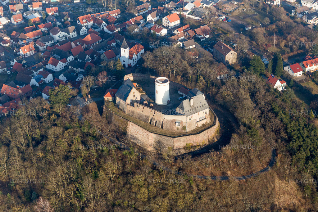 Luftbild: Burganlage der Veste Museum am Burgweg im Ortsteil Hering in Otzberg im Bundesland Hessen in Deutschland. Foto: IMG_096810.jpg vom 15.02.2017 durch Werner Riehm/FLY-FOTO.de