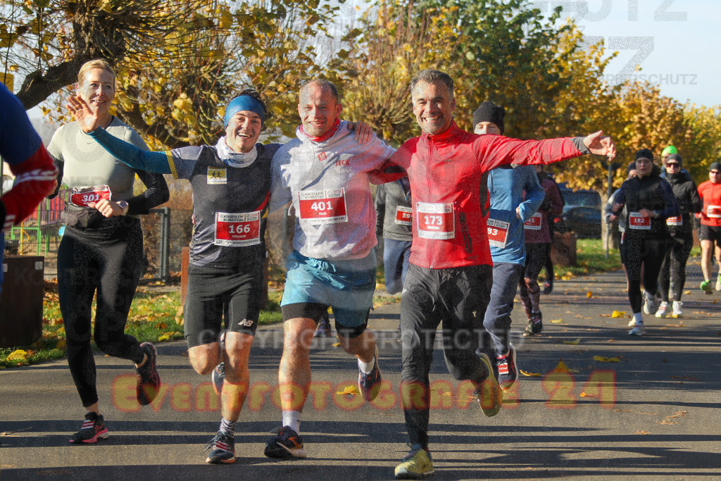 241201_1143_EV4_1545 | Sportfotografie im Rhein-Sieg Kreis, Köln, Bonn, NRW, Rheinland Pfalz, Hessen, etc. Unser Tätigkeitsfeld umfasst den Laufsport vom Volkslauf über den Marathon, Duathlon, Triathon bis zum Ultralauf wie Kölnpfad Ultra oder Schindertrail.