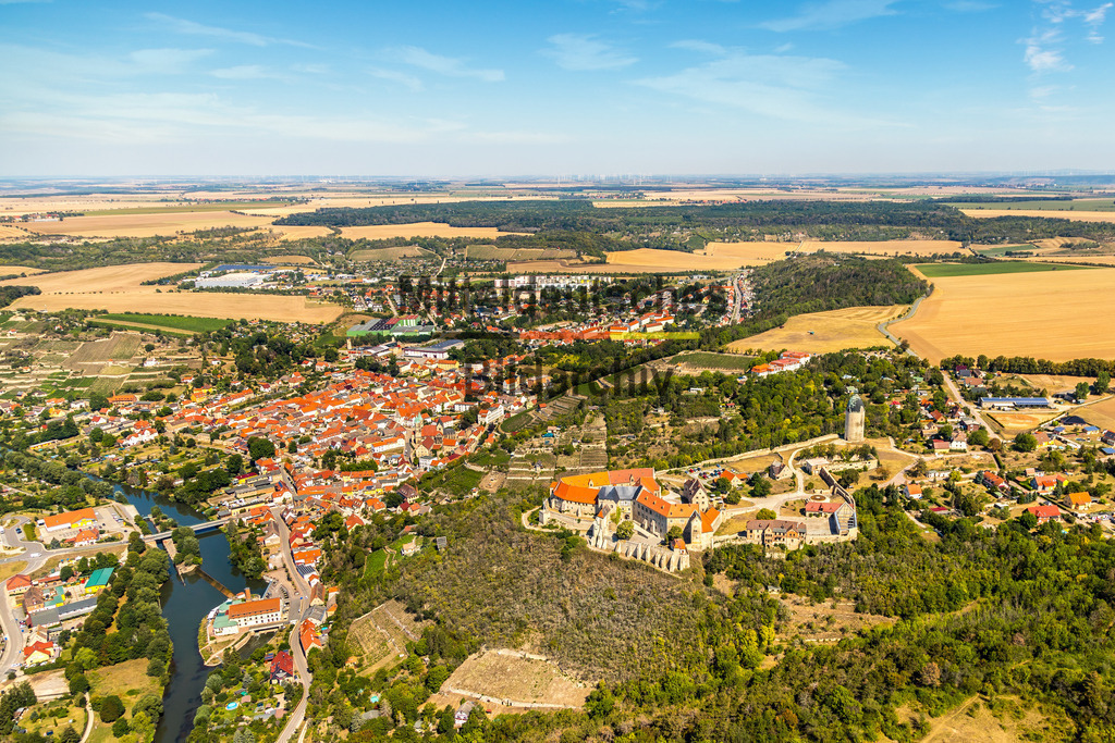 Freyburg-8470 | Freyburg an der Unstrut und Schloss Neuenburg - Realisiert mit Pictrs.com