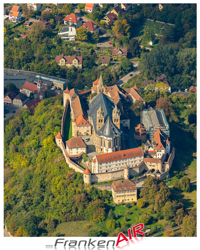 Schöne Luftaufnahme als Geschenk in Stiftskirche St Nikolaus Schwäbisch Hall - Die Luftbildaufnahme wurde 2025 vom UL-Flugzeug heraus erstellt ( keine Drohne ) - Hochauflösende Luftaufnahme -Nicht vergleichbar mit Google Maps oder Satelittenbilder- Die Geschenkidee !Mit Lizenz und Bildrechte bestellbar