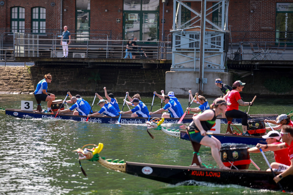 Drachenboot-Regatta_Duisburg140625_42 | Bildergalerie von Sport-Ereignissen aber auch von weiteren spannenden Dingen - nicht nur vom Niederrhein. In Anlehnung an den bekannten Spruch von Hanns Dieter Hüsch heißt das Motto: "Niederrhein ist überall".  - Realisiert mit Pictrs.com