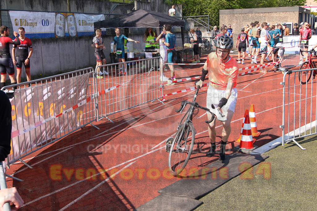 220424_1107_EV8_8916 | Sportfotografie im Rhein-Sieg Kreis, Köln, Bonn, NRW, Rheinland Pfalz, Hessen, etc. Unser Tätigkeitsfeld umfasst den Laufsport vom Volkslauf über den Marathon, Duathlon, Triathon bis zum Ultralauf wie Kölnpfad Ultra oder Schindertrail.