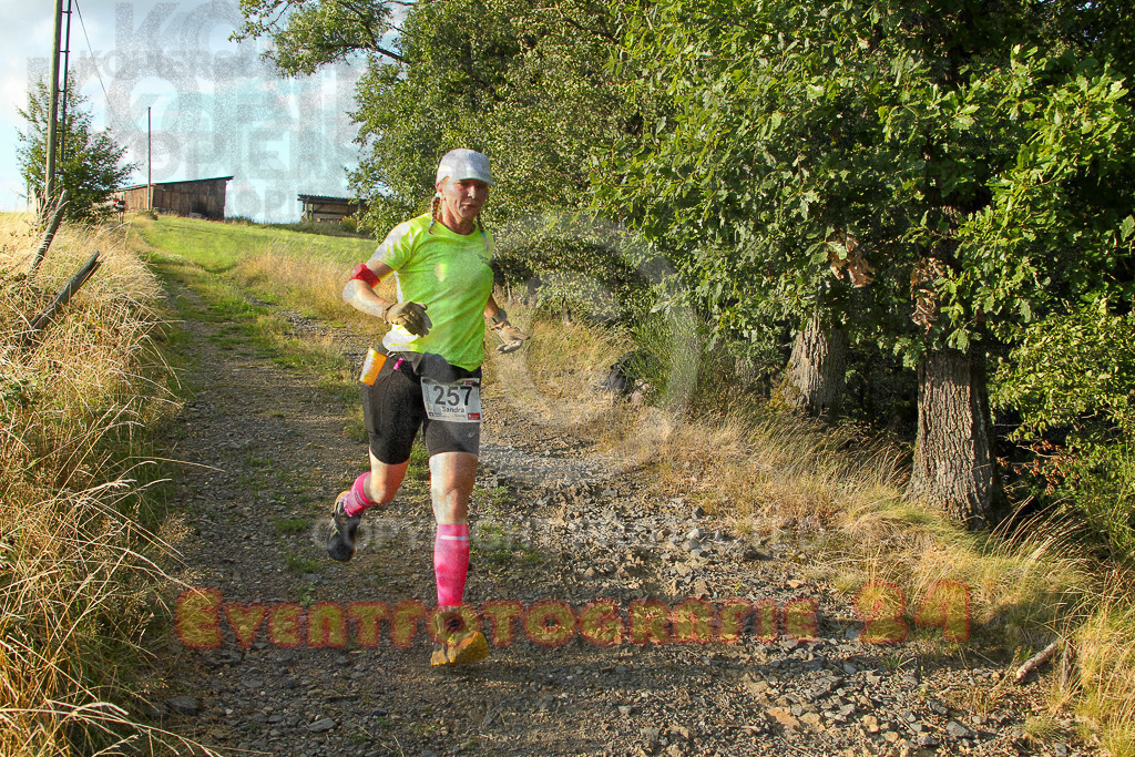 250801_1920_EV4_8558 | Sportfotografie im Rhein-Sieg Kreis, Köln, Bonn, NRW, Rheinland Pfalz, Hessen, etc. Unser Tätigkeitsfeld umfasst den Laufsport vom Volkslauf über den Marathon, Duathlon, Triathon bis zum Ultralauf wie Kölnpfad Ultra oder Schindertrail.