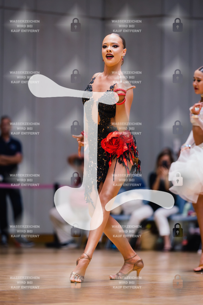 GOC 2025 - WDSF Solo Junior II Latin Female - 2025-08-21-8774 | Webshop for digital downloads and prints of dance sport, event & show photographer Julian Link - Realisiert mit Pictrs.com
