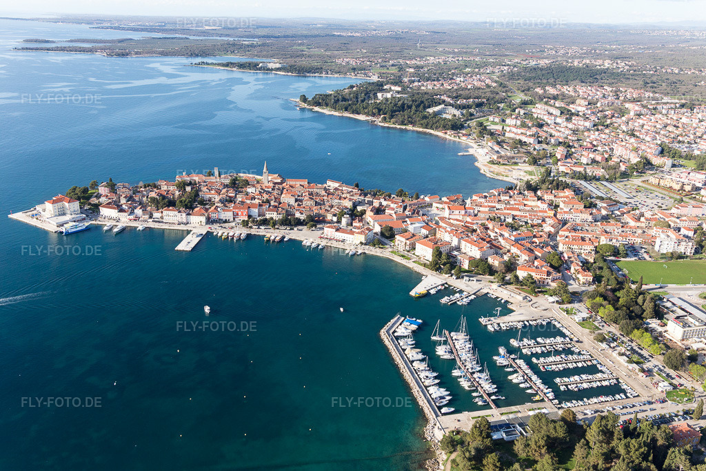 Luftbild: Ortsansicht in Sveti Duh im Bundesland Gespanschaft Istrien in Kroatien. Foto: IMG_106047.jpg vom 13.04.2018 durch Werner Riehm/FLY-FOTO.de