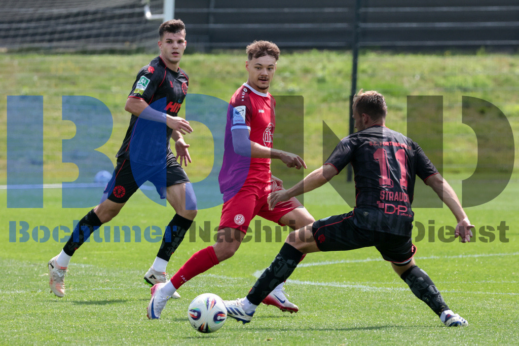 SES_ESSFKO20250712-35 | bond - Realisiert mit Pictrs.com