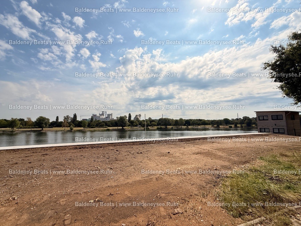 Krefeld - Elfrather See | Alle Nutzungsrechte vorbehalten. Jede Nutzung des Bildes bedarf einer gültigen Lizenz. Der Urheber- und Quellenhinweis „Foto: Cesar von Meissen / Baldeneysee.Ruhr“ ist bei jeder Veröffentlichung direkt am Bild anzubringen. Eine Weitergabe, Unterlizenzierung oder Weiterveräußerung an Dritte ist unzulässig. - Realisiert mit Pictrs.com