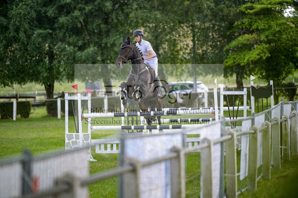 Reitturnier Voxtrup | Entdecke hochwertige Reitturnierfotos von Foto Oger. Professionell, emotional und authentisch – jetzt Lieblingsmomente im Shop bestellen.Deutschlandweite Turnierfotografie. - Realisiert mit Pictrs.com