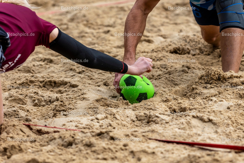 2025-200080705-Strandvölkerball-WM_1 |  23.08.2025; Berlin Foto: Gerold Rebsch - www.beachpics.de