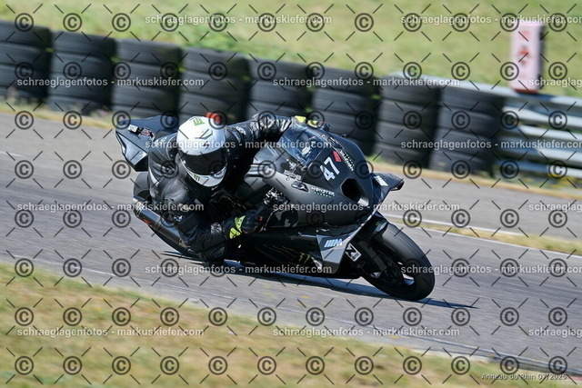 25bt04-0072 | markuskiefer.com - Realisiert mit Pictrs.com