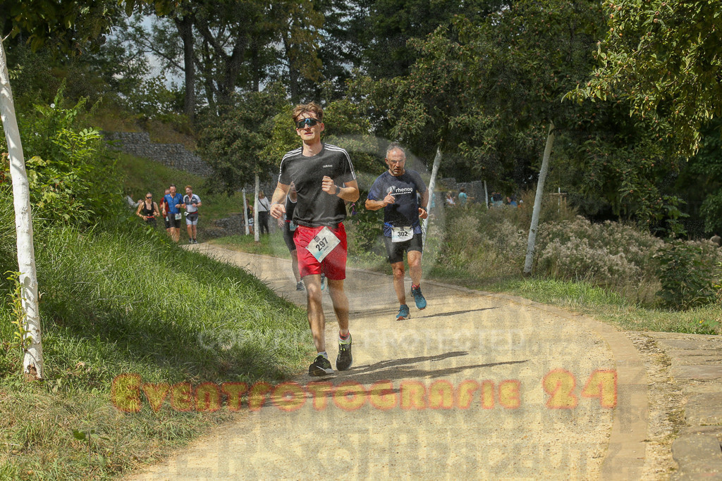 250824_1342_EX1_3301 | Sportfotografie im Rhein-Sieg Kreis, Köln, Bonn, NRW, Rheinland Pfalz, Hessen, etc. Unser Tätigkeitsfeld umfasst den Laufsport vom Volkslauf über den Marathon, Duathlon, Triathon bis zum Ultralauf wie Kölnpfad Ultra oder Schindertrail.