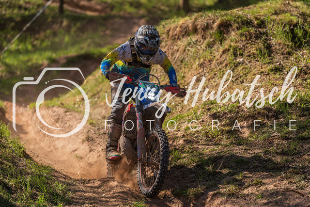 JHF.ECHT.4h.Samstag1635 | jennyhubatsch-endurofotografie