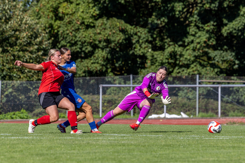 20260906-FCH-Huettlingen_035 | TSV Hüttlingen vs. 1.FC Heidenheim 1846 II, Fußball, Frauen, Bezirkspokal, 2026/2027, 1.Runde, 06.09.2026 in Hüttlingen(Foto: Michael Bulling) - Realisiert mit Pictrs.com