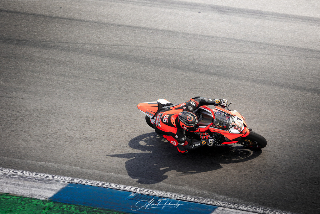 Ducati Trackday Hockenheimring 2026 | Entdecken Sie die faszinierende Welt von Alexander Tschuncky Arts: Kreative Fotografie, atemberaubende Automobilkunst und hochwertiger Bilderdruck. Lassen Sie sich inspirieren! - Realisiert mit Pictrs.com