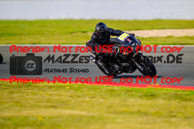 MaZZes_FotoMatrix_240725_6007705_1162 | GELB