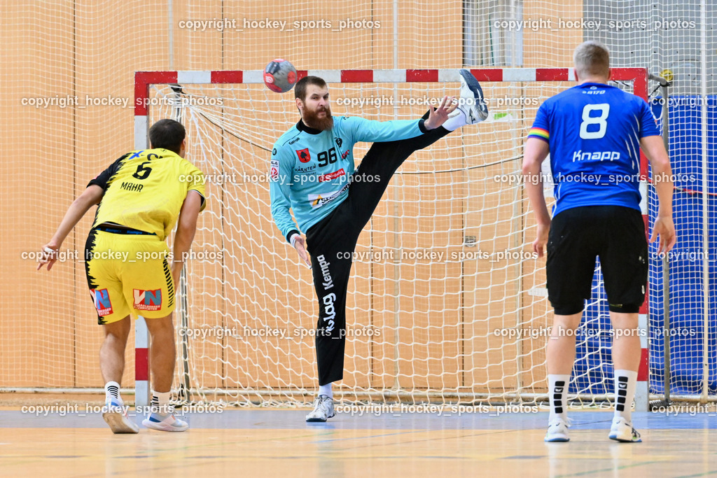 SC Ferlach vs. Bregenz Handball | #6 MAHR Markus Bregenz Handball, #96 KONECNY Micha Martin SC Ferlach, #8 KNAPP Simon SC Ferlach, SC Ferlach vs. Bregenz Handball, SC Ferlach vs. Bregenz Handball am 28.09.2024 in Ferlach (Ballspielhalle Ferlach), Austria, (Photo by Bernd Stefan)