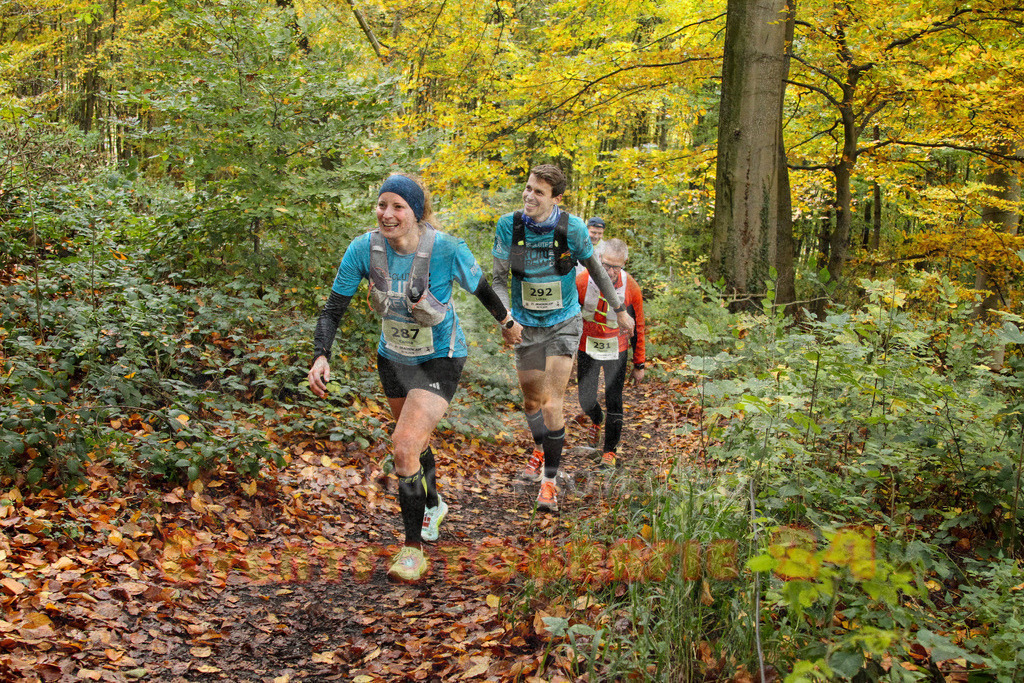 251026_1251_EV4_5930 | Sportfotografie im Rhein-Sieg Kreis, Köln, Bonn, NRW, Rheinland Pfalz, Hessen, etc. Unser Tätigkeitsfeld umfasst den Laufsport vom Volkslauf über den Marathon, Duathlon, Triathon bis zum Ultralauf wie Kölnpfad Ultra oder Schindertrail.
