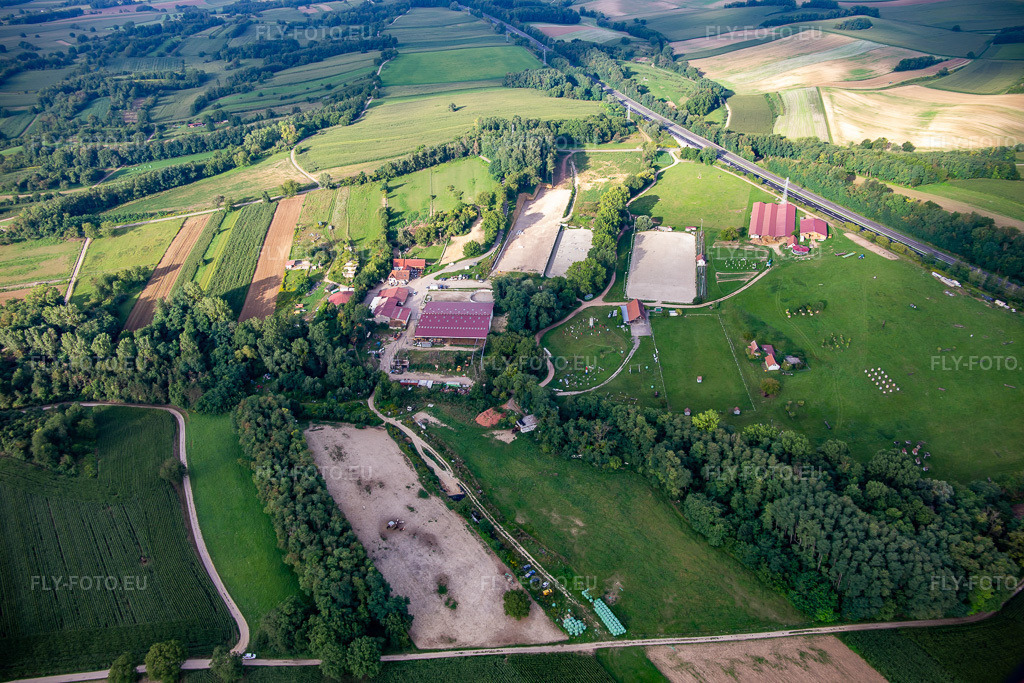 Vue aérienne: Harras De La Née à Mothern dans le département Bas Rhin, France. Photo: IMG_137746.jpg prise le 12/08/2023 par Werner Riehm/FLY-FOTO.eu – Résolution de l'original: 5472 x 3648 px
