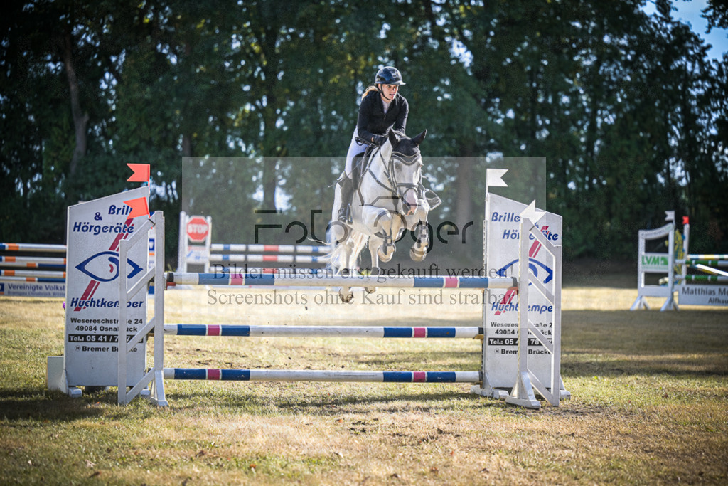 DOS_0401 | Entdecke hochwertige Reitturnierfotos von Foto Oger. Professionell, emotional und authentisch – jetzt Lieblingsmomente im Shop bestellen.Deutschlandweite Turnierfotografie. - Realisiert mit Pictrs.com