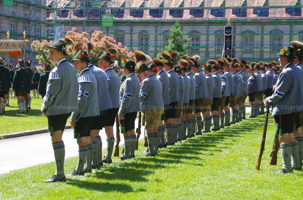 IMGP6688 | fotografiert von Axel PollmannLeonhardi Wallfahrt Benediktbeuern und Murnau, Fronleichnam, Fasching, Landschaft im Loisachtal und Benediktbeuern  - Realisiert mit Pictrs.com