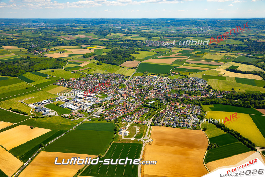 Luftaufnahme von Schechingen - Die Luftaufnahme wurde 2025 vom UL-Flugzeug heraus erstellt ( keine Drohne ) - Hochauflösende Luftaufnahme - für professionelle Ausdrucke geeignet. Die Geschenkidee !Mit Lizenz und Bildrechte bestellbar