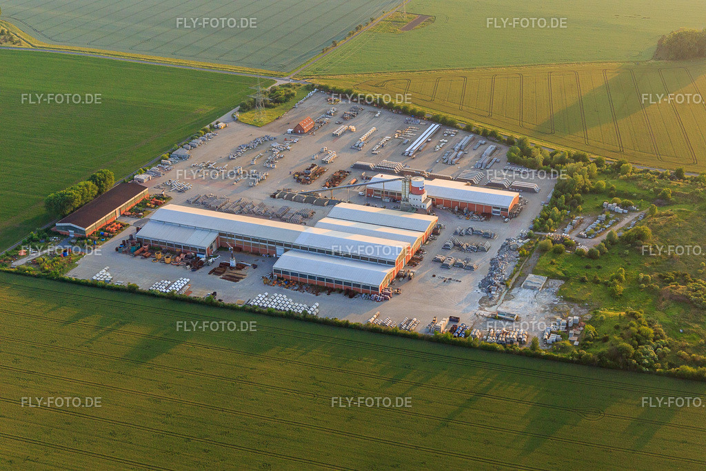 BERDING BETON GmbH http://www.berdingbeton.de/ | Luftbild: BERDING BETON GmbH http://www.berdingbeton.de/ im Ortsteil Badeborn in Ballenstedt im Bundesland Sachsen-Anhalt in Deutschland. Foto: IMG_148072.jpg vom 11.06.2025 durch Werner Riehm/FLY-FOTO.de - Realisiert mit Pictrs.com