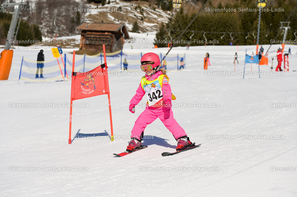 SRF_27.02.2026_119 | Skirennfotos,Serfaus,Fiss,Ladis,Kinderskirennen,Winter,Tirol,Oberland,skirace,SFL,feelfree,weil wir's genießen,ski,Ski,skifahren,Sonnenplateau, - Realisiert mit Pictrs.com