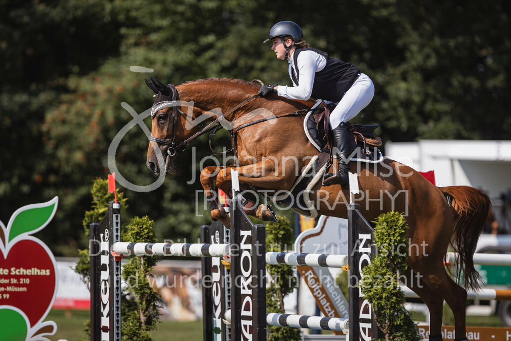 240720_LC_M2-Spr-401 | Deine schönsten Turniermomente als professionelle Fotos! Entdecke hochwertige Pferdesport-Fotografie im Online-Shop. Jetzt Fotos finden & bestellen!