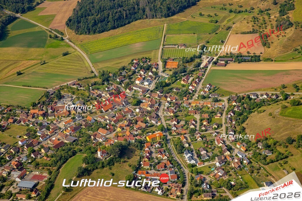 Das Luftbild zeigt :  Dombühl - Die Luftaufnahme wurde 2024 vom UL-Flugzeug aus erstellt ( keine Drohne ) - Hochauflösende Luftaufnahme - Für grossformatige Ausdrucke geeignet. Die Geschenkidee !Mit Lizenz und Bildrechte bestellbar