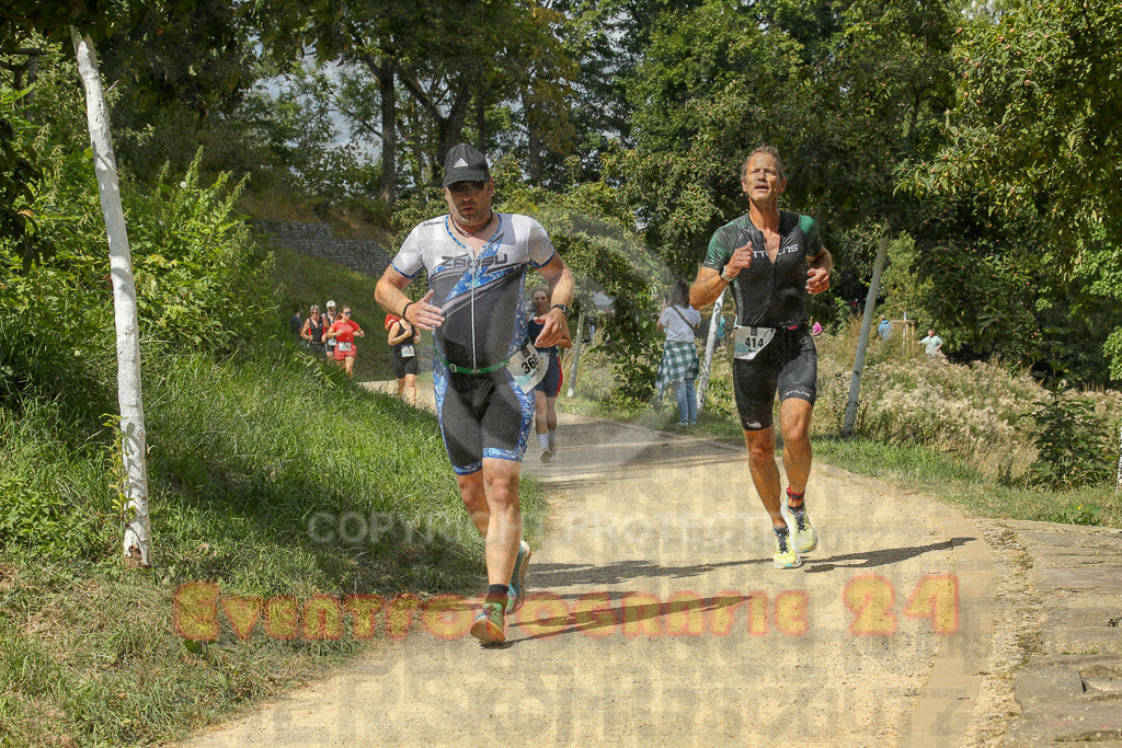 250824_1335_EX1_2934 | Sportfotografie im Rhein-Sieg Kreis, Köln, Bonn, NRW, Rheinland Pfalz, Hessen, etc. Unser Tätigkeitsfeld umfasst den Laufsport vom Volkslauf über den Marathon, Duathlon, Triathon bis zum Ultralauf wie Kölnpfad Ultra oder Schindertrail.