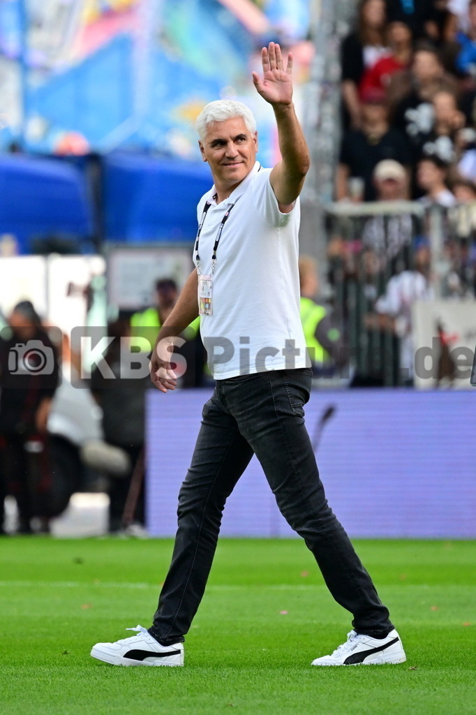 KBS Picture_FCStPauli-AtalantaBergamo_Test_017 | Bornemann Andreas Geschaeftsleiter Sport (St.Pauli) ,Sportplatz :  Millerntor Stadion, - Realisiert mit Pictrs.com