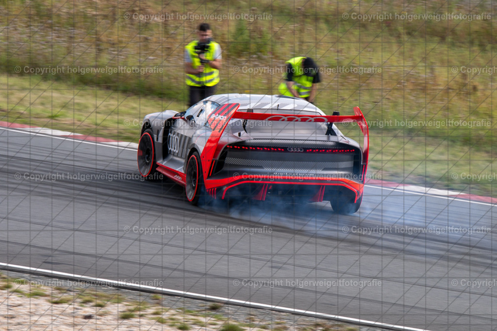 20250906160920D75_6581 | Bitte beachten!!!
Alle Fotos dieser Galerie sind nur grundbearbeitet. Im Falle eines Verkaufs, werde ich die Fotots noch mit dem nötigen Feinschliff versehen. - Realisiert mit Pictrs.com