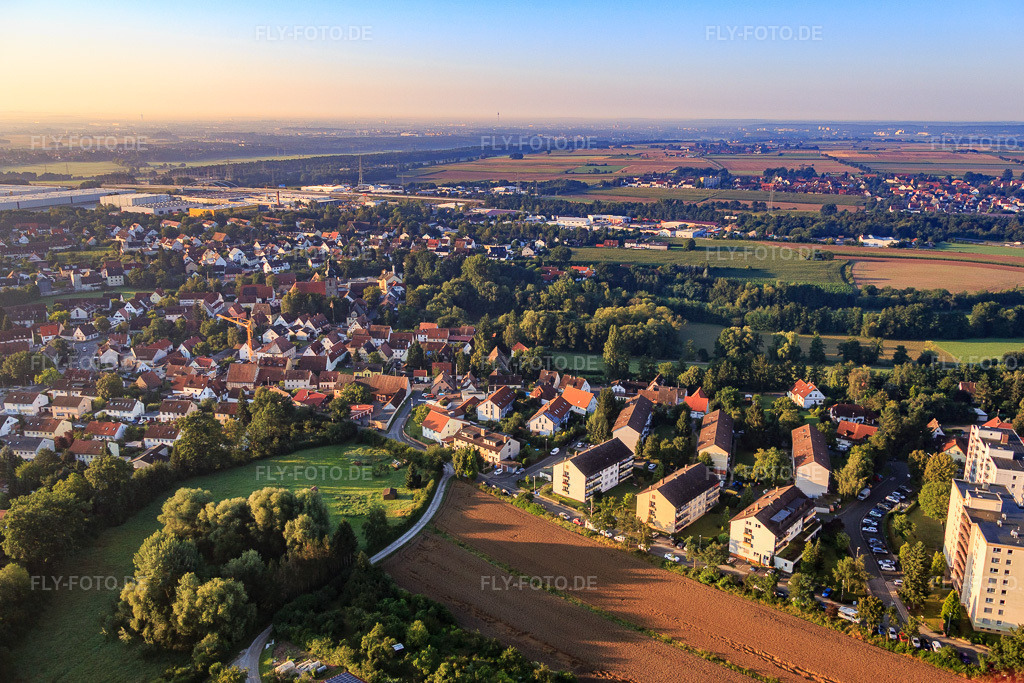 Luftbild: Weihestr im Ortsteil Frauenaurach in Erlangen im Bundesland Bayern in Deutschland. Foto: IMG_092581.jpg vom 07.08.2016 durch Werner Riehm/FLY-FOTO.de