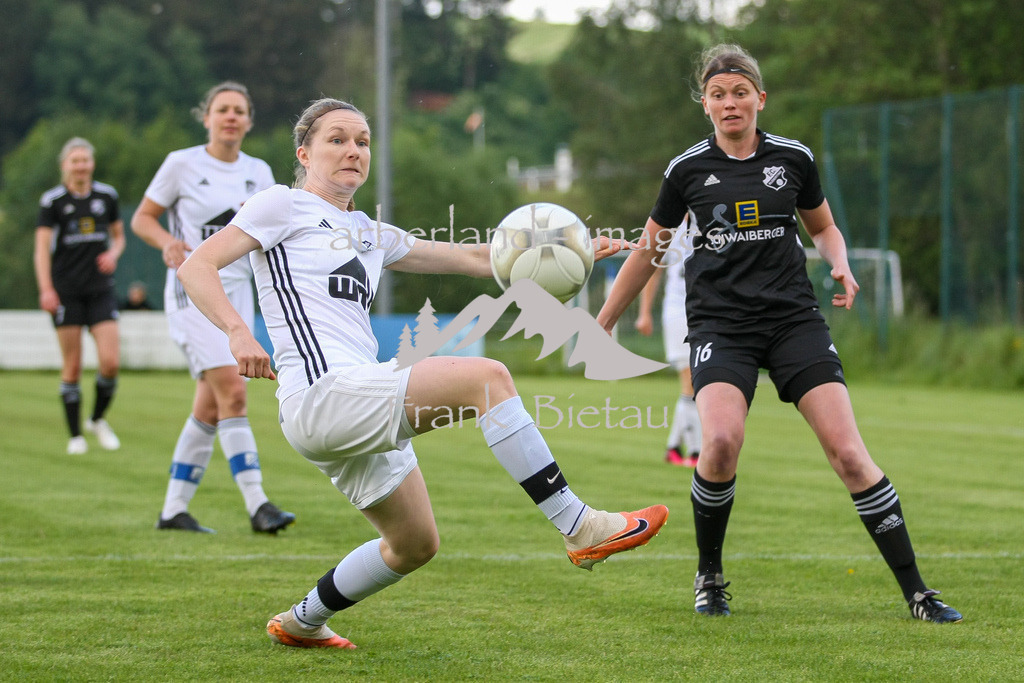 993T9670 | Stefanie Küpferling, #16, Julia Hufsky