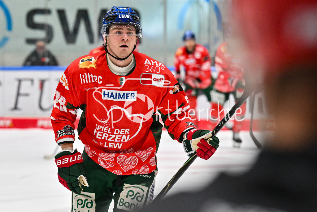 Augsburger Panther - ERC Ingolstadt | AUGSBURG, GERMANY - 12. DECEMBER: Jubel der Hausherren nach dem Treffer zum 3-2 durch Alexander BLANK (Augsburger Panther 26) / Tor / Torschuetze / Freude / Happy / während dem Match zwischen den Augsburger Panthern und dem ERC Ingolstadt am 27. Spieltag der Penny DEL im Curt Frenzel Stadion