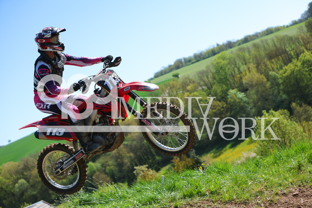 5E6A6492 | 989 MEDIAWORK
