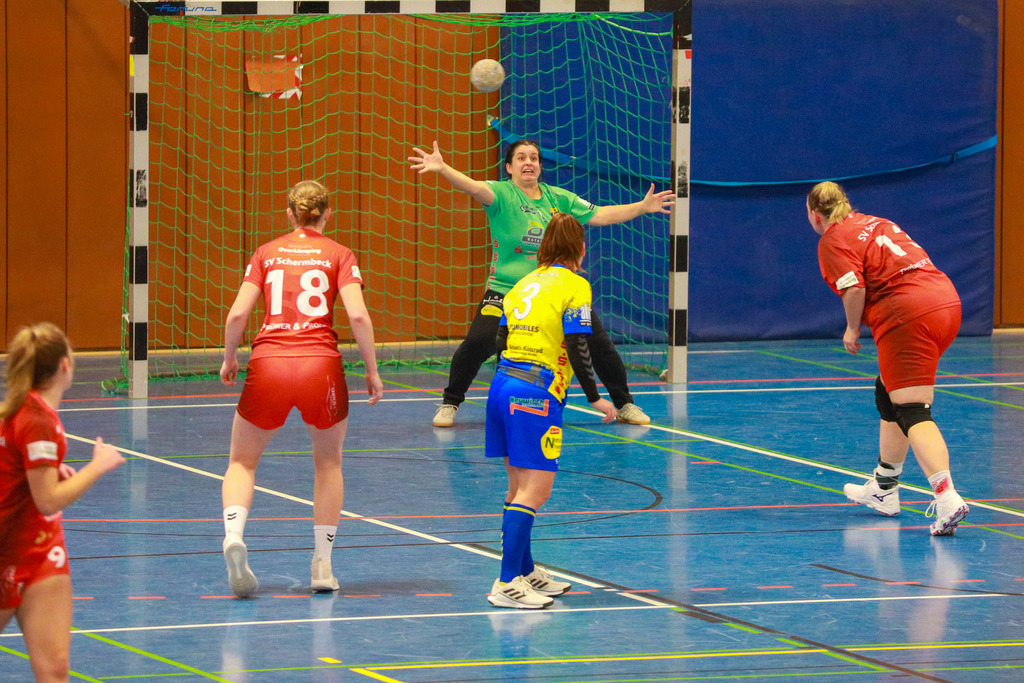 SvSchermbeck_SVN_061225_126 | Bildergalerie von Sport-Ereignissen aber auch von weiteren spannenden Dingen - nicht nur vom Niederrhein. In Anlehnung an den bekannten Spruch von Hanns Dieter Hüsch heißt das Motto: "Niederrhein ist überall".  - Realisiert mit Pictrs.com