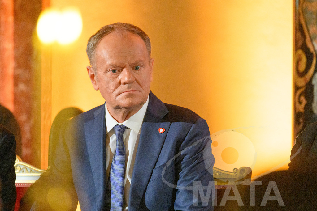 _DWA0653 | Politiker Donald Tusk (Civic Coalition), Ministerpräsident der Republik Polen, in der Müchner Residenz bei der Verleihung des Ewald-von-Kleist-Preis. Der diesjährige Ewald-von-Kleist-Preis wird am Rande der Münchner Sicherheitskonferenz 2026 an das ukrainische Volk vergeben. München, 14.02.2026 Bayern Deutschland - Realisiert mit Pictrs.com