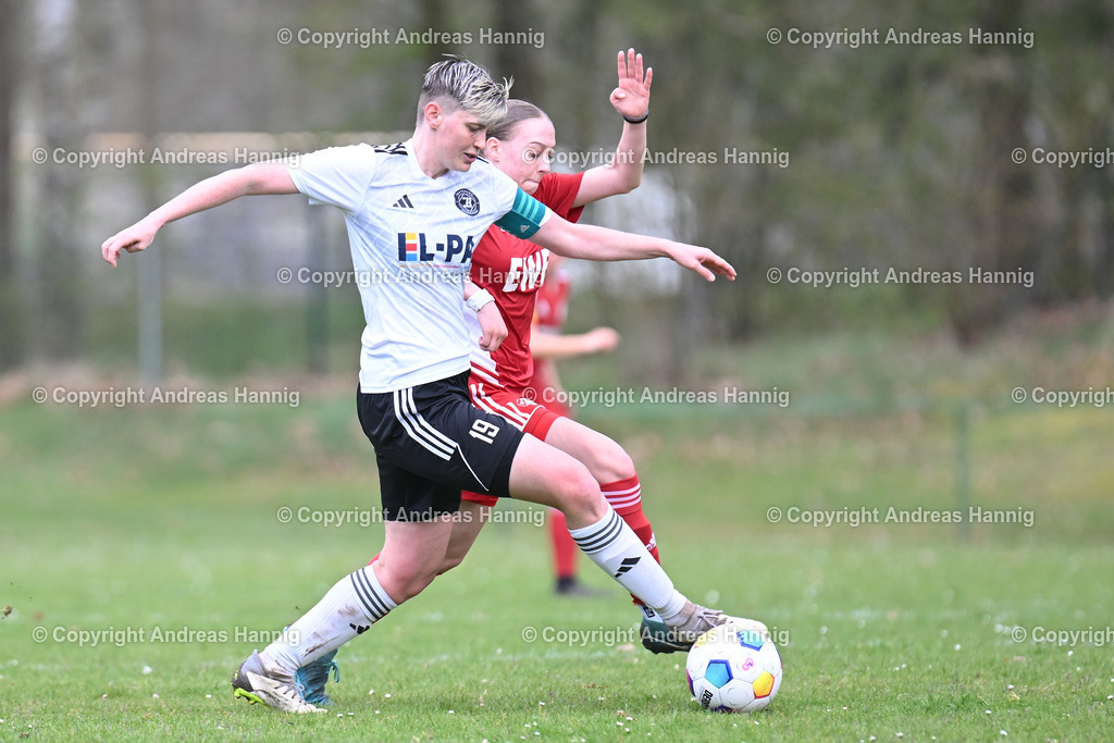 Fußball I Frauen I Saison 2024-25 I Oberliga I FC Jesteburg-Bendestorf - SpVg Aurich Frauen I 13.4.2025 | a-hannig - Realisiert mit Pictrs.com