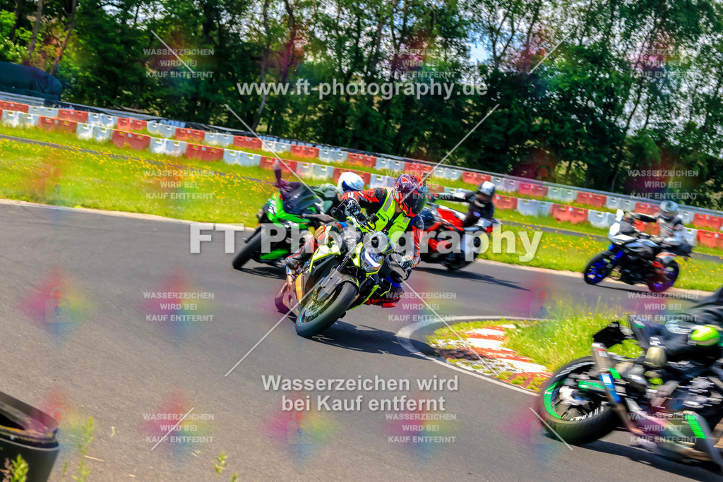 VBK-8029 | Hier findet Ihr Bilder von Touristenfahrten auf der Nürburgring Nordschleife oder von anderen Veranstaltungen die ich besucht habe. Viel Spass beim Durch Schauen 