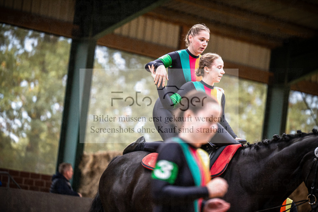DOS_0268 | Entdecke hochwertige Reitturnierfotos von Foto Oger. Professionell, emotional und authentisch – jetzt Lieblingsmomente im Shop bestellen.Deutschlandweite Turnierfotografie. - Realisiert mit Pictrs.com