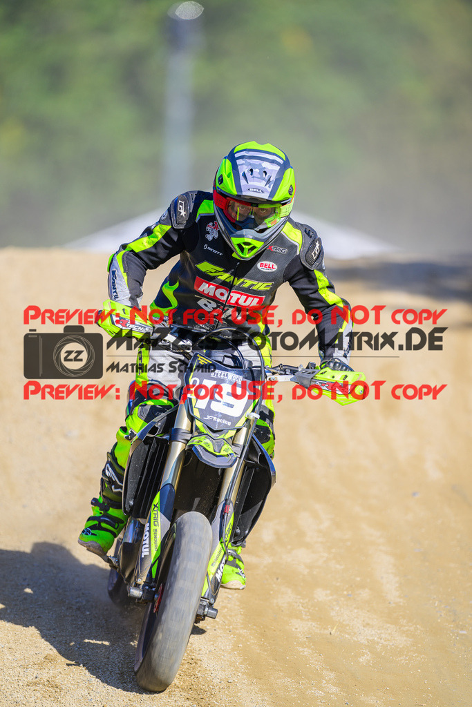 MaZZes_Fotomatrix_20241005_6007705_8859 | SENIOR