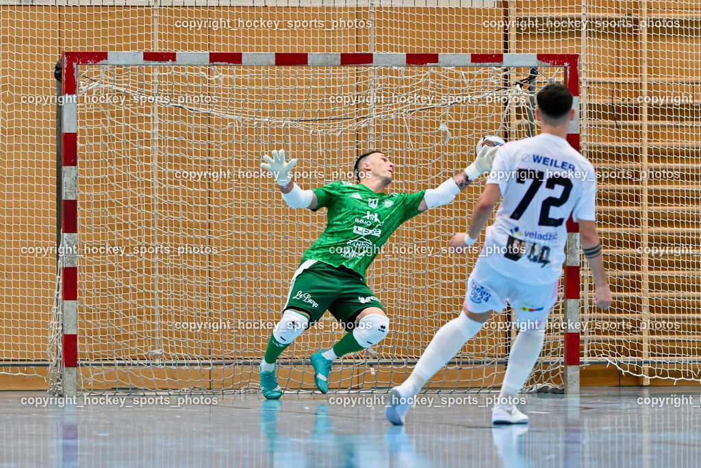 Carinthia Flamengo Futsal Club vs. FC Ljuti Krajisnici | #24 Dominik Hemmelmayer FC Ljuti Krajisnici, #72 Armin Kahvedzic Carinthia Flamengo, 7.Meter, Carinthia Flamengo Futsal Club vs. FC Ljuti Krajisnici, Carinthia Flamengo Fusal Club vs. FC Ljuti Krajisnici am 12.10.2025 in Klagenfurt (Ballspielhalle Viktring), Austria, (Photo by Bernd Stefan)